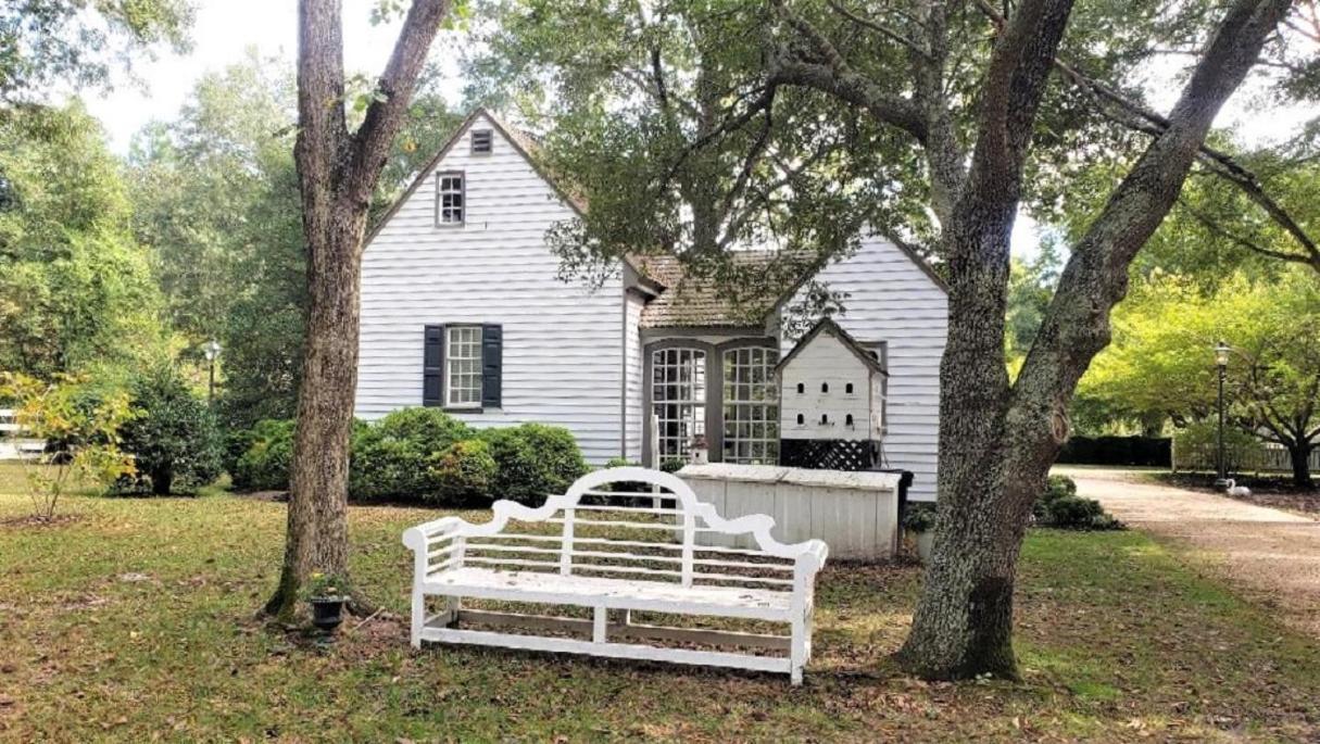 Cozy Colonial 1740 Cottage Gloucester Point Exterior photo